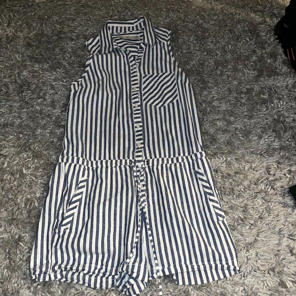 Abercrombie and Fitch pin stripe button up romper size xs